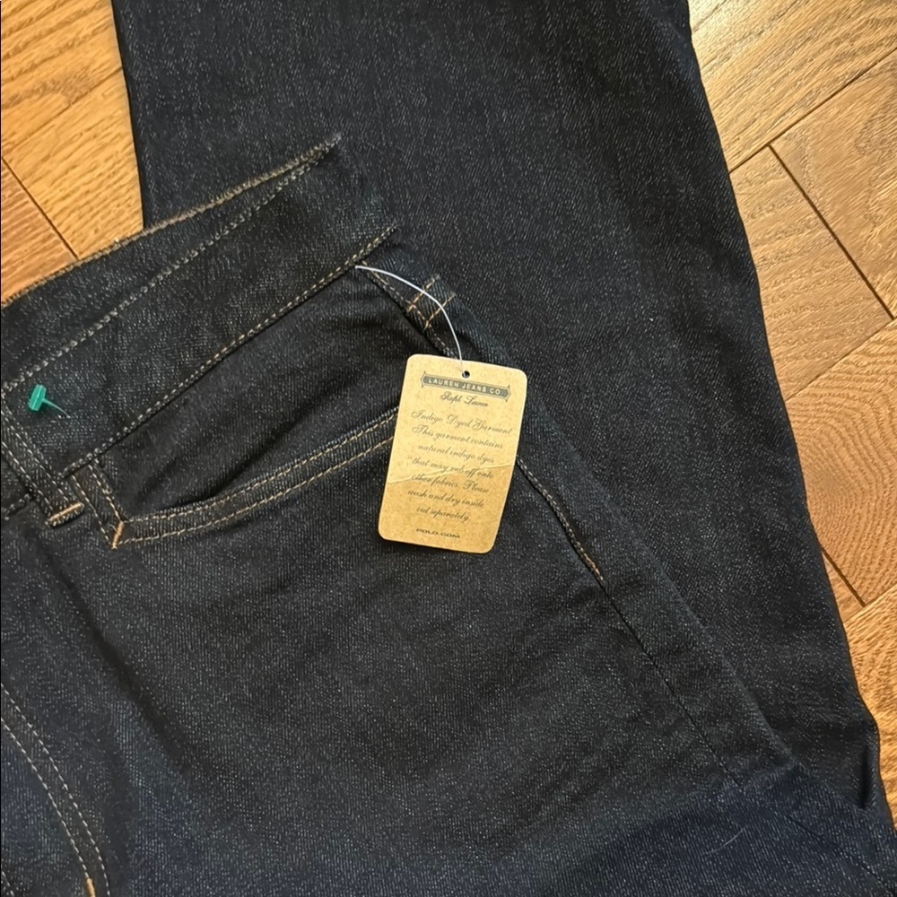 Women Dark Blue cropped Jeans - Picture 3 of 10